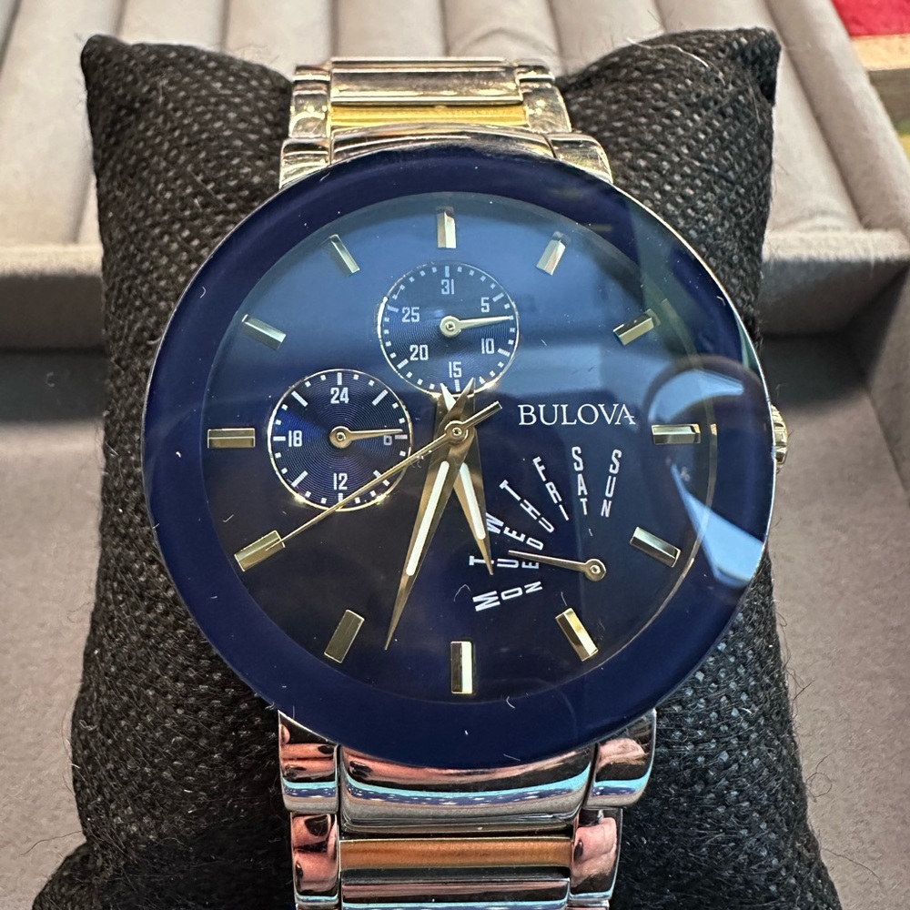 Bulova Futuro Watch 💙🩶💛